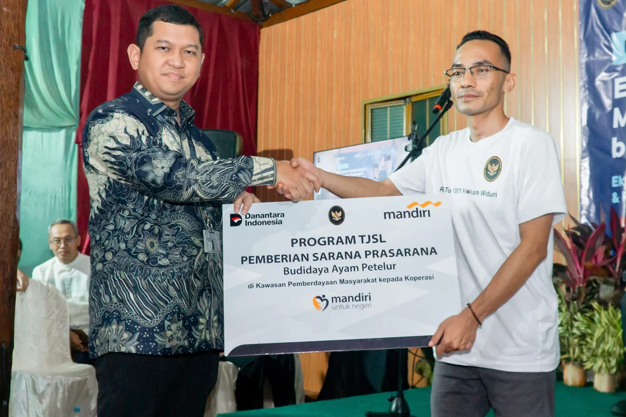 Bank Mandiri Berikan Bantuan Untuk Program Emak-Emak Jadi Pengusaha di Jateng